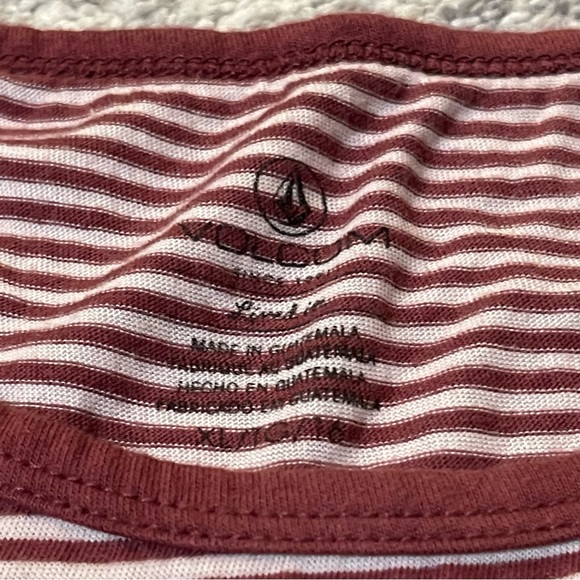 WOMEN’S VOLCOM LOOSE FIT SHORT SLEEVE - Picture 3 of 4